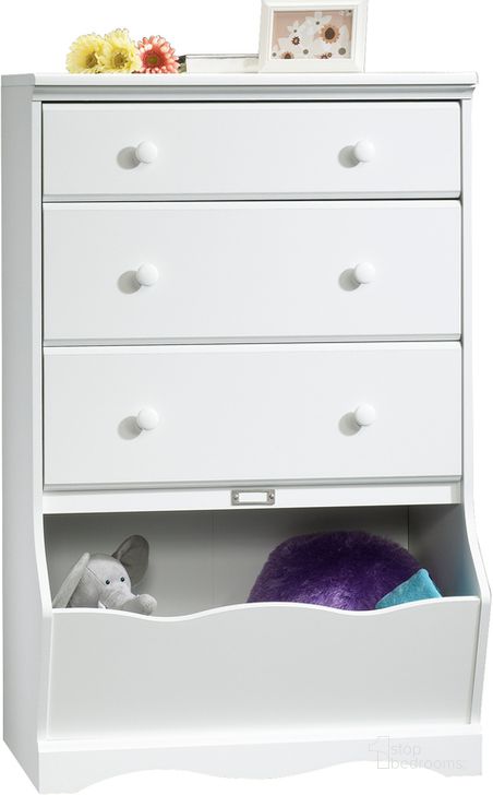 The appearance of Pogo 3-Drawer Chest In Soft White designed by Sauder in the modern / contemporary interior design. This soft white piece of furniture  was selected by 1StopBedrooms from Pogo Collection to add a touch of cosiness and style into your home. Sku: 414434. Product Type: Chest. Material: Engineered Wood. Image1