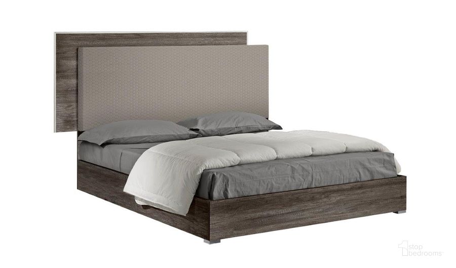 The appearance of Portofino King Bed In Canyon Oak And Beige designed by J&M in the modern / contemporary interior design. This beige piece of furniture  was selected by 1StopBedrooms from Portofino Collection to add a touch of cosiness and style into your home. Sku: 18664-K. Bed Type: Platform Bed. Product Type: Platform Bed. Bed Size: King. Material: MDF. Image1