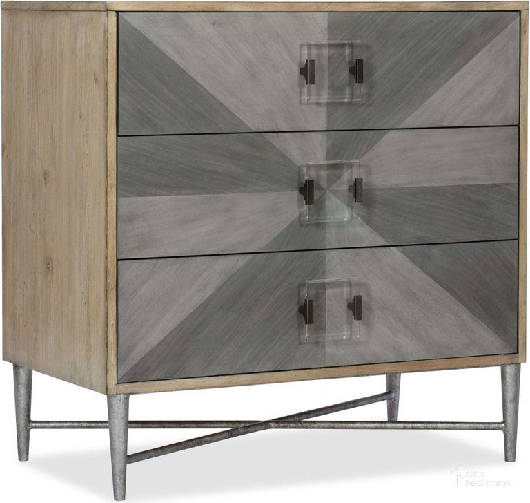 The appearance of Melange Silver Zulu Chest designed by Hooker in the transitional interior design. This silver piece of furniture  was selected by 1StopBedrooms from Melange Collection to add a touch of cosiness and style into your home. Sku: 638-85391-LTGY. Material: Wood. Product Type: Accent Chest. Image1