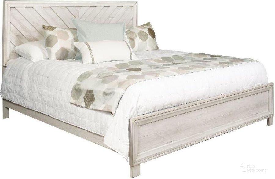 The appearance of Riverwood Queen Bed designed by Pulaski in the transitional interior design. This gray piece of furniture  was selected by 1StopBedrooms from Riverwood Collection to add a touch of cosiness and style into your home. Sku: S466-250;S466-251;S466-400. Bed Type: Panel Bed. Material: Wood. Product Type: Panel Bed. Bed Size: Queen. Image1