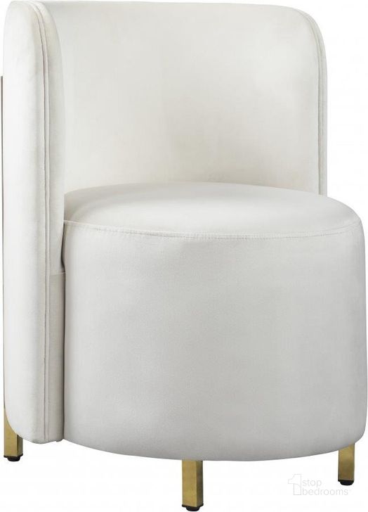 The appearance of Rotunda Cream Velvet Accent Chair designed by Meridian in the modern / contemporary interior design. This cream velvet piece of furniture  was selected by 1StopBedrooms from Rotunda Collection to add a touch of cosiness and style into your home. Sku: 518Cream-C. Product Type: Accent Chair. Material: Iron. Image1