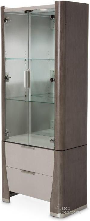 The appearance of Roxbury Park Display Cabinet In Slate designed by AICO in the transitional interior design. This slate piece of furniture  was selected by 1StopBedrooms from Roxburry Collection to add a touch of cosiness and style into your home. Sku: N9006209T-220;N9006209B-220. Material: Glass. Product Type: Display Cabinet. Image1