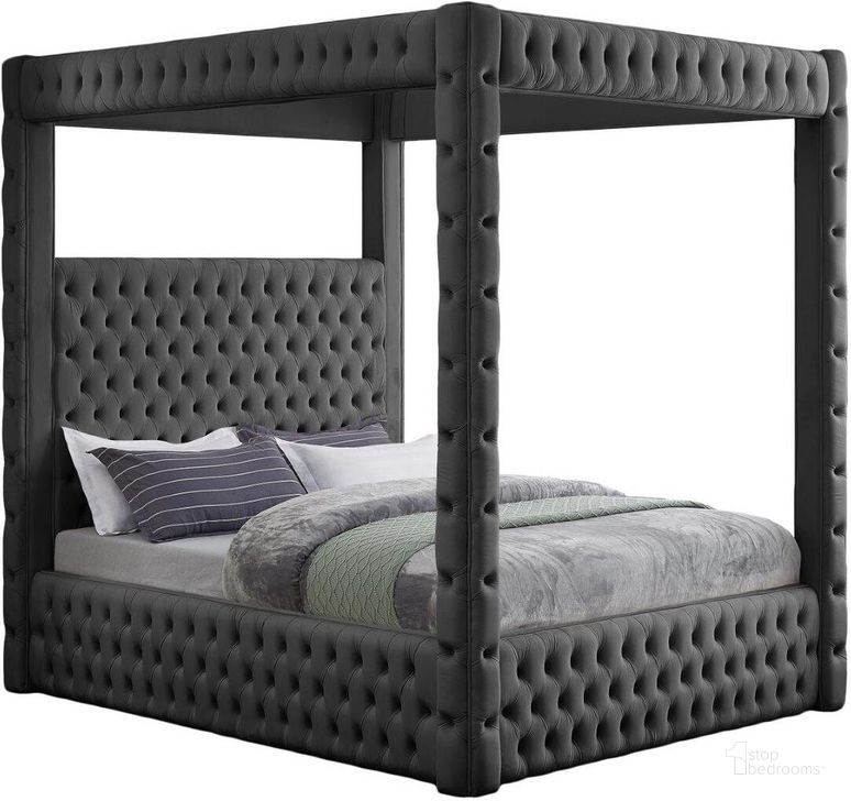The appearance of Royal Grey Velvet King Bed designed by Meridian in the modern / contemporary interior design. This grey velvet piece of furniture  was selected by 1StopBedrooms from Royal Collection to add a touch of cosiness and style into your home. Sku: RoyalGrey-K-1;RoyalGrey-K-2;RoyalGrey-K-3;RoyalGrey-K-4. Bed Type: Platform Bed. Material: Metal. Product Type: Platform Bed. Bed Size: King. Image1