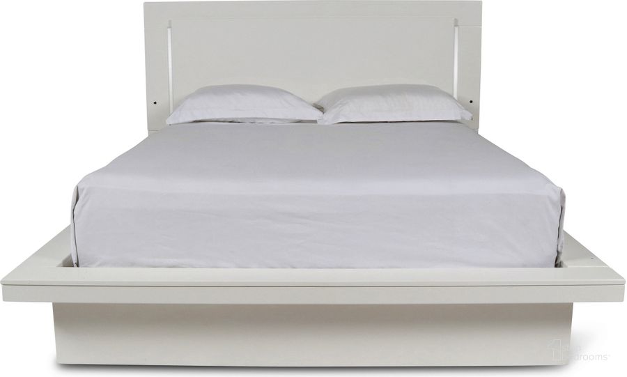 Sapphire High Gloss White Laminate Platform Bedroom Set by New Classic