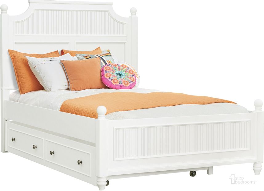 The appearance of Savannah Full Poster Bed With Trundle In White Finish designed by Pulaski in the  interior design. This white piece of furniture  was selected by 1StopBedrooms from Savannah Collection to add a touch of cosiness and style into your home. Sku: S920-401;S920-632;S920-633;S920-801. Bed Type: Poster Bed. Product Type: Poster Bed. Bed Size: Full. Material: Poplar. Image1