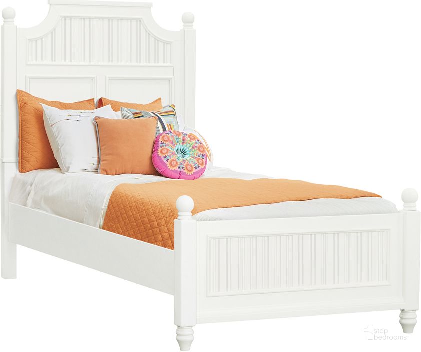 The appearance of Savannah Twin Poster Bed In White Finish designed by Pulaski in the  interior design. This white piece of furniture  was selected by 1StopBedrooms from Savannah Collection to add a touch of cosiness and style into your home. Sku: S920-401;S920-630;S920-631. Bed Type: Poster Bed. Product Type: Poster Bed. Bed Size: Twin. Material: Poplar. Image1
