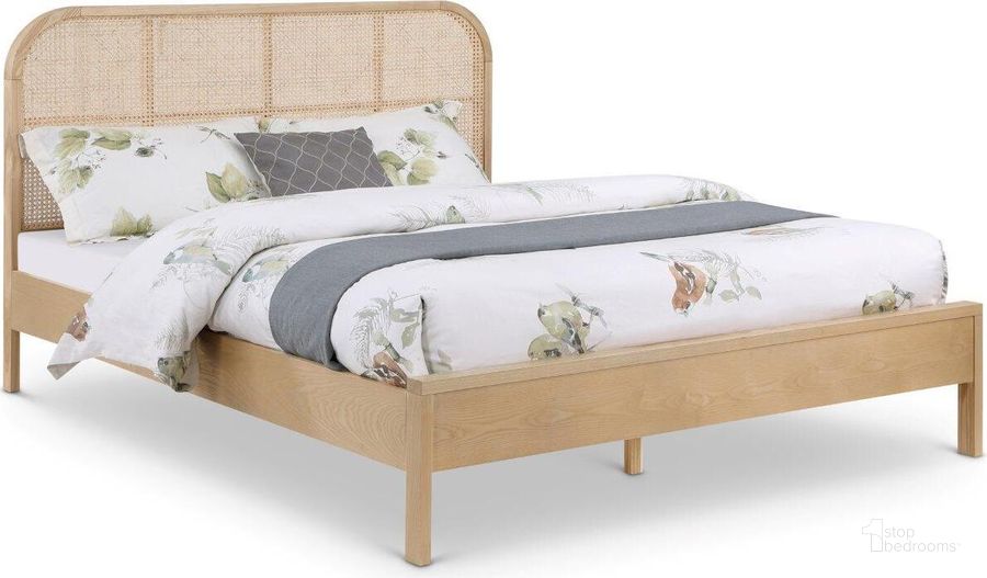 The appearance of Siena Natural Full Bed designed by Meridian in the modern / contemporary interior design. This natural piece of furniture  was selected by 1StopBedrooms from Siena Collection to add a touch of cosiness and style into your home. Sku: SienaNatural-F-1;SienaNatural-F-2;SienaNatural-F-3. Bed Type: Platform Bed. Material: Wood. Product Type: Platform Bed. Bed Size: Full. Image1