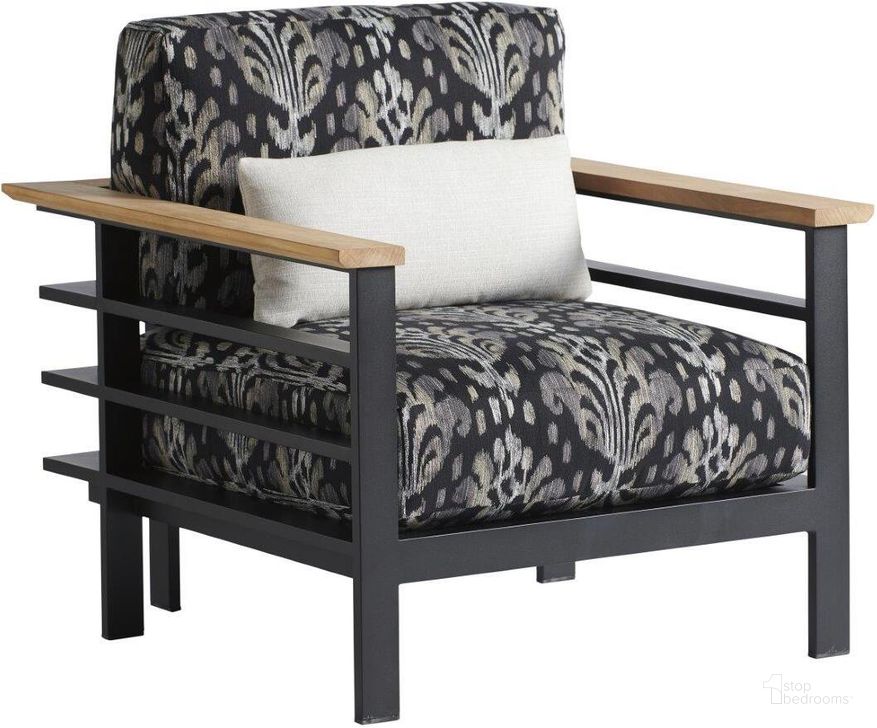 The appearance of South Beach Lounge Chair 01-3940-11-40 designed by Tommy Bahama in the modern / contemporary interior design. This  piece of furniture  was selected by 1StopBedrooms from South Beach Collection to add a touch of cosiness and style into your home. Sku: 01-3940-11-40. Material: Aluminum. Product Type: Lounge Chair. Image1