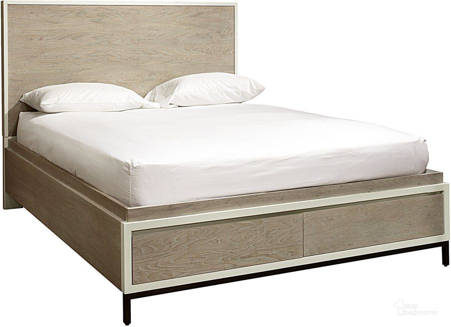 The appearance of Spencer Queen Storage Bed designed by Universal in the traditional interior design. This gray piece of furniture  was selected by 1StopBedrooms from Spencer Collection to add a touch of cosiness and style into your home. Sku: 219210;21921SF;21921R. Bed Type: Storage Bed. Material: Wood. Product Type: Storage Bed. Bed Size: Queen. Image1