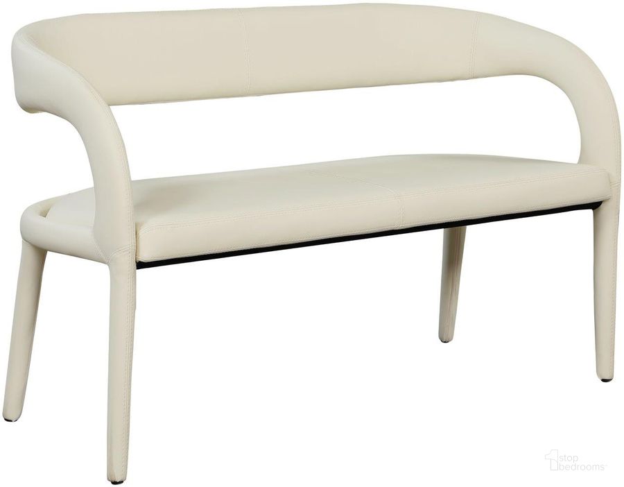 The appearance of Splendour Cream Accent and Storage Bench designed by Furnique in the modern / contemporary interior design. This cream piece of furniture  was selected by 1StopBedrooms from Splendour Collection to add a touch of cosiness and style into your home. Sku: 988Cream. Material: Faux Leather. Product Type: Bench. Image1