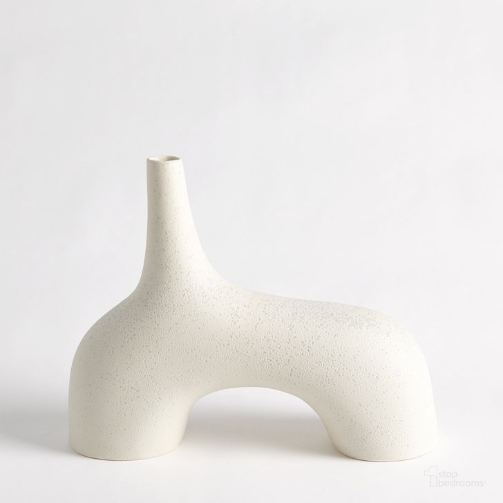 The appearance of Stretch Small Vase In Cream Stone designed by Global Views in the modern / contemporary interior design. This white piece of furniture  was selected by 1StopBedrooms from Stretch Collection to add a touch of cosiness and style into your home. Sku: 7.10444. Material: Ceramic. Product Type: Vase. Image1