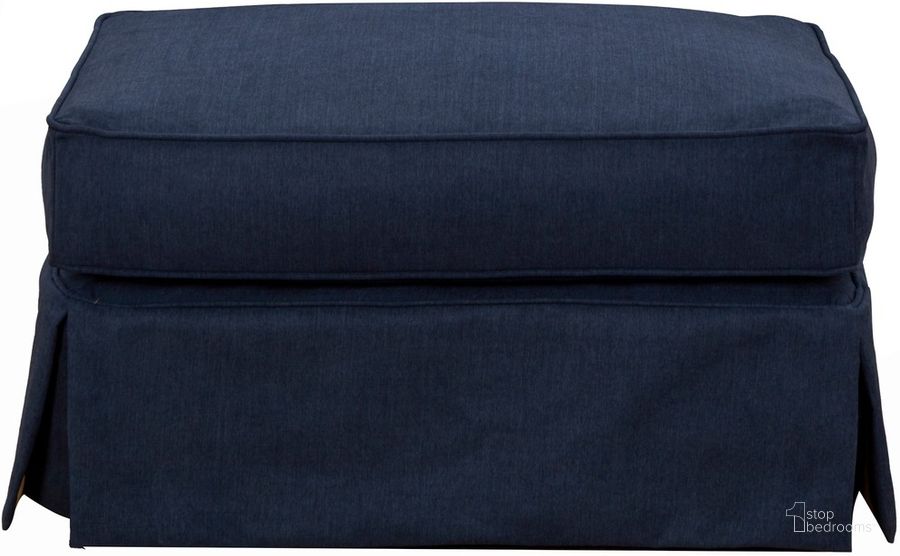 The appearance of Americana Slipcover For Rectangular Ottoman In Navy Blue designed by Sunset Trading in the modern / contemporary interior design. This navy blue piece of furniture  was selected by 1StopBedrooms from Americana Collection to add a touch of cosiness and style into your home. Sku: SU-108530SC-391049. Material: Polyester. Product Type: Cover. Image1