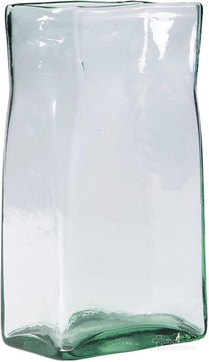 The appearance of Taylow Green Medium Vase Set Of 3 designed by Signature Design by Ashley in the modern / contemporary interior design. This green piece of furniture  was selected by 1StopBedrooms from Taylow Collection to add a touch of cosiness and style into your home. Sku: A2000537. Material: Glass. Product Type: Vase. Image1