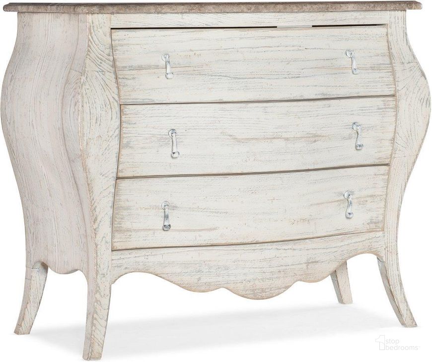 The appearance of Traditions Bachelors Chest 5961-90017-02 designed by Hooker in the traditional interior design. This white piece of furniture  was selected by 1StopBedrooms from Traditions Collection to add a touch of cosiness and style into your home. Sku: 5961-90017-02. Product Type: Chest. Material: Wood Veneer. Image1