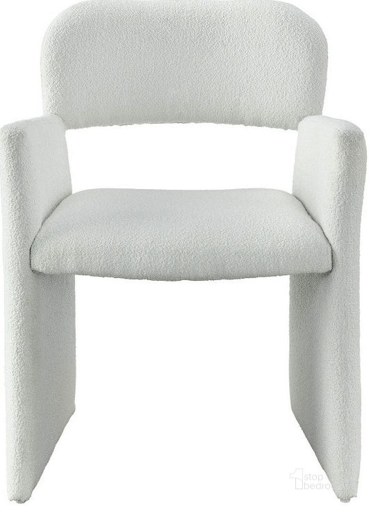 The appearance of Tranquility Morel Arm Chair In Ivory designed by Universal in the transitional interior design. This ivory piece of furniture  was selected by 1StopBedrooms from Tranquility Collection to add a touch of cosiness and style into your home. Sku: U195635. Material: Wood. Product Type: Arm Chair. Image1