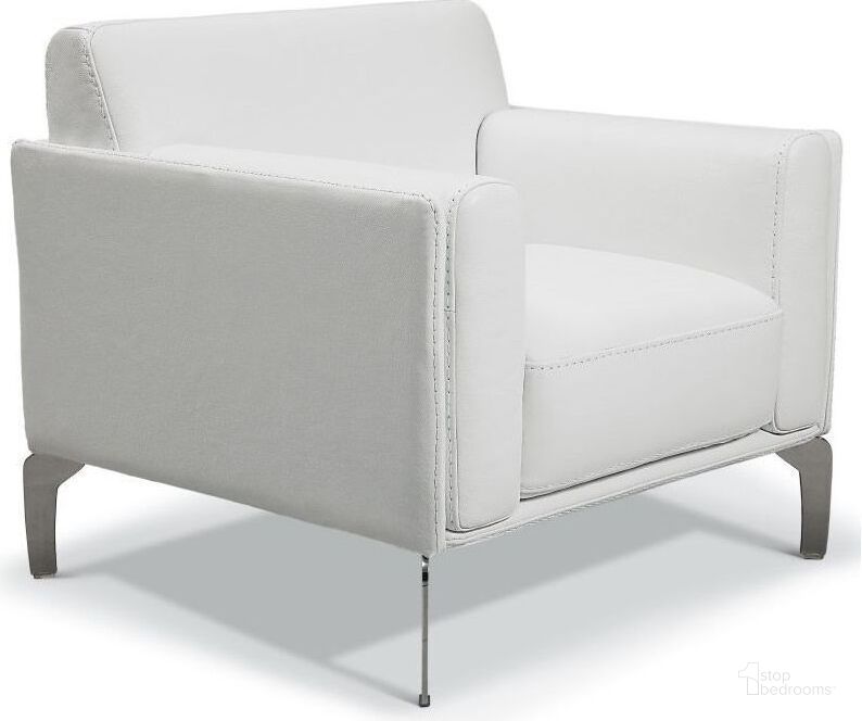 The appearance of Vania White Leather Accent Chair designed by Bellini Modern Living in the modern / contemporary interior design. This white piece of furniture  was selected by 1StopBedrooms from Vania Collection to add a touch of cosiness and style into your home. Sku: Vania WHT. Product Type: Accent Chair. Image1