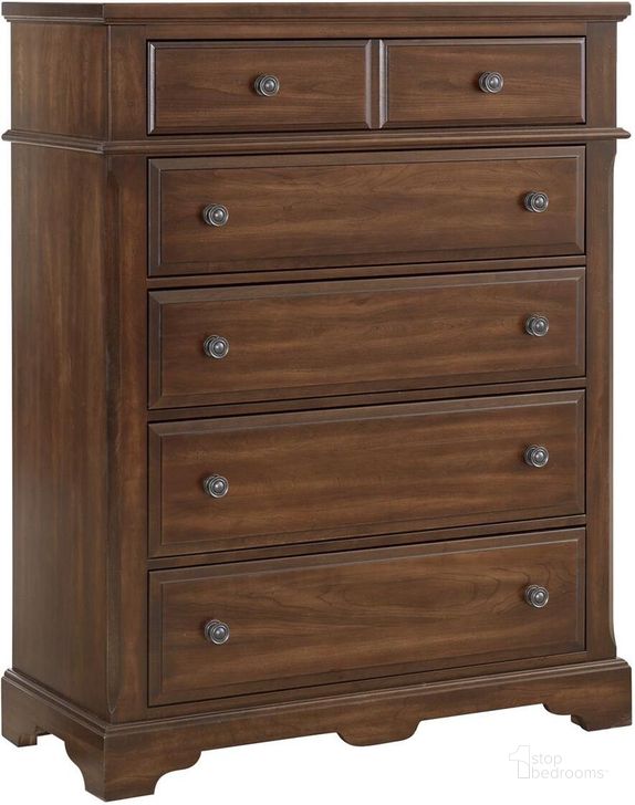 The appearance of Heritage 5 Drawer Chest In Amish Cherry designed by Artisan & Post in the modern / contemporary interior design. This cherry piece of furniture  was selected by 1StopBedrooms from Heritage Collection to add a touch of cosiness and style into your home. Sku: 110-115. Material: Wood. Product Type: Chest. Image1