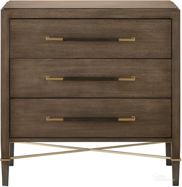 The appearance of Verona Chanterelle Chest In Champagne designed by Currey & Company in the modern / contemporary interior design. This champagne piece of furniture  was selected by 1StopBedrooms from Verona Collection to add a touch of cosiness and style into your home. Sku: 3000-0118. Material: Metal. Product Type: Chest. Image1