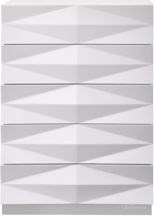 The appearance of Verona White Lacquer Chest designed by J&M in the modern / contemporary interior design. This white piece of furniture  was selected by 1StopBedrooms from Verona Collection to add a touch of cosiness and style into your home. Sku: 17688-C. Material: Wood. Product Type: Chest. Image1