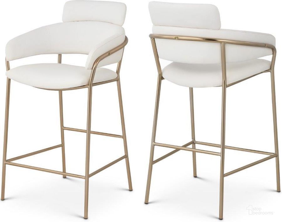 The appearance of Yara Cream Faux Leather Bar Stool designed by Meridian in the modern / contemporary interior design. This cream piece of furniture  was selected by 1StopBedrooms from Yara Collection to add a touch of cosiness and style into your home. Sku: 550Cream-C. Material: Faux Leather. Product Type: Barstool. Image1