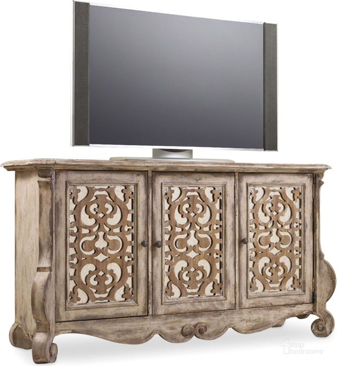 The appearance of Chatelet Caramel Froth And Paris Vintage TV Stand designed by Hooker in the traditional interior design. This beige piece of furniture  was selected by 1StopBedrooms from Chatelet Collection to add a touch of cosiness and style into your home. Sku: 5351-55468. Material: Wood. Product Type: Entertainment Console. Image1