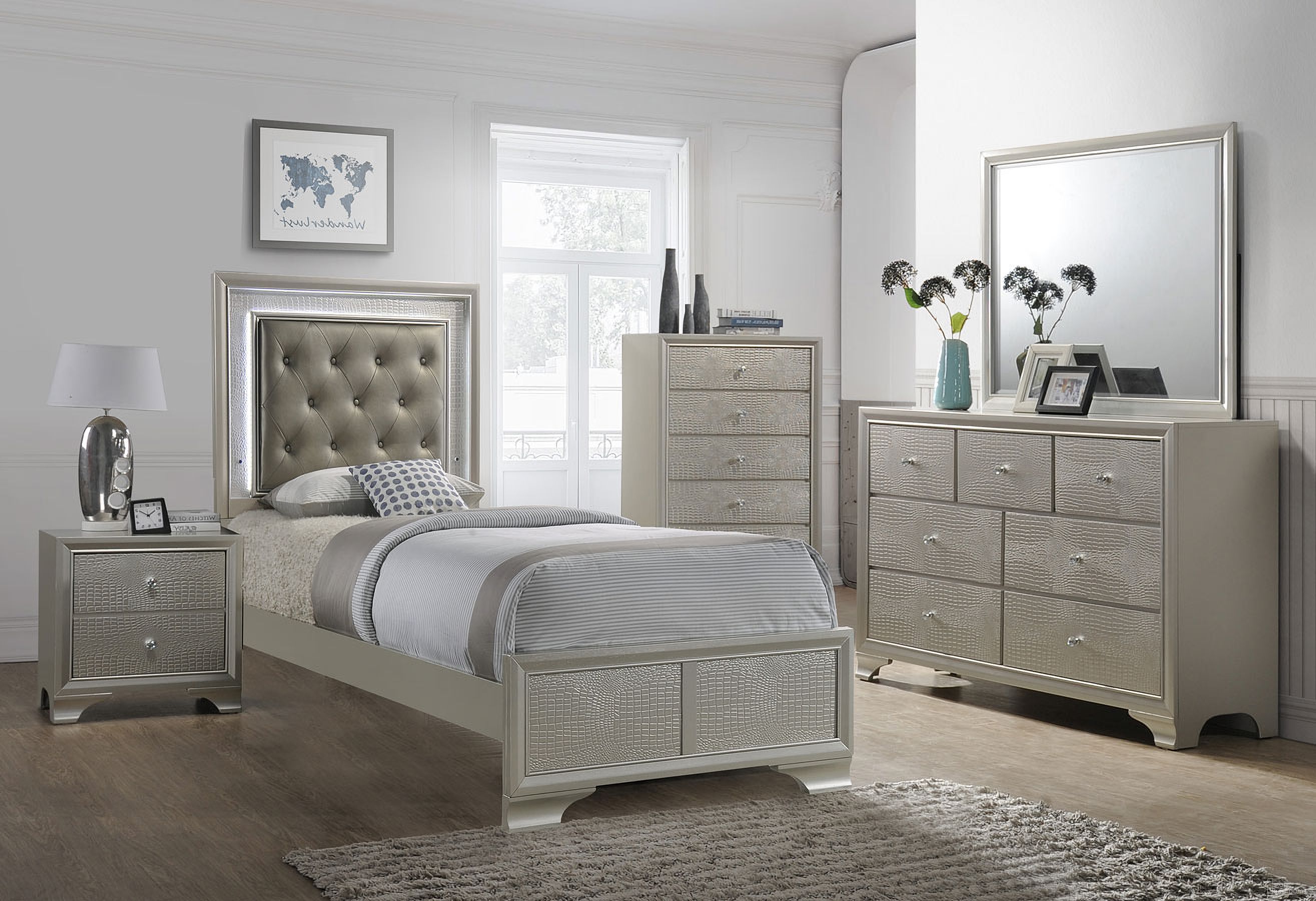 Lyssa Collection