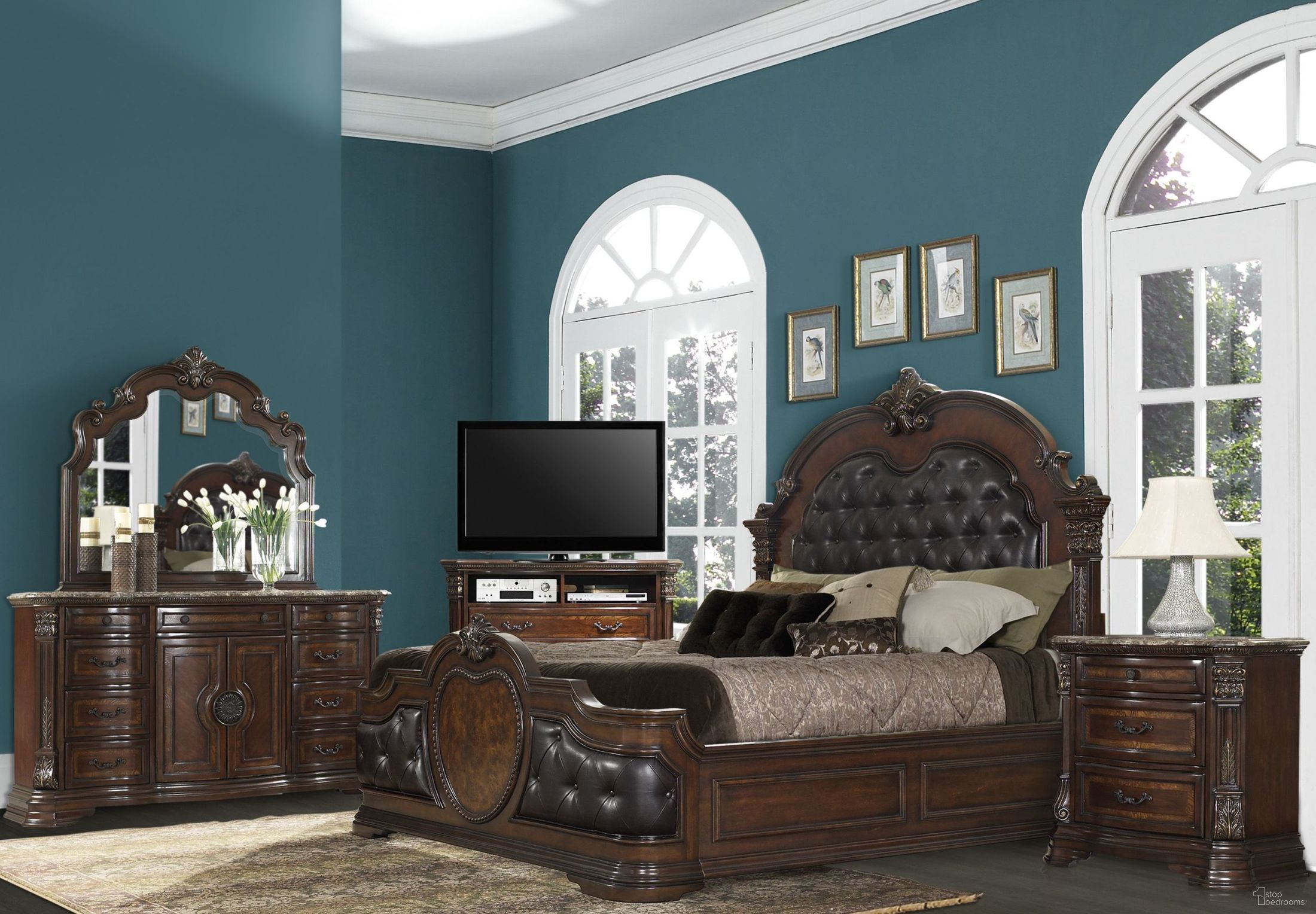 Antoinetta Collection