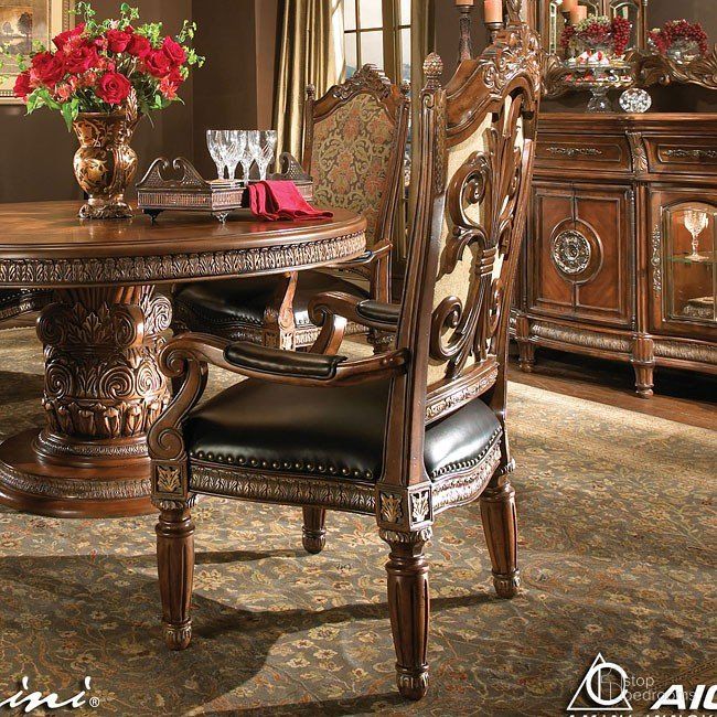 Villa Valencia Collection