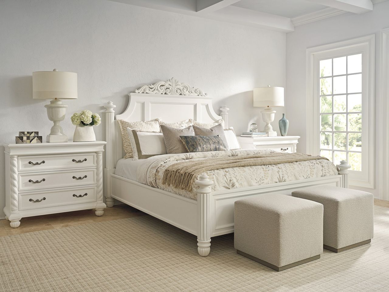Villa Blanca Collection