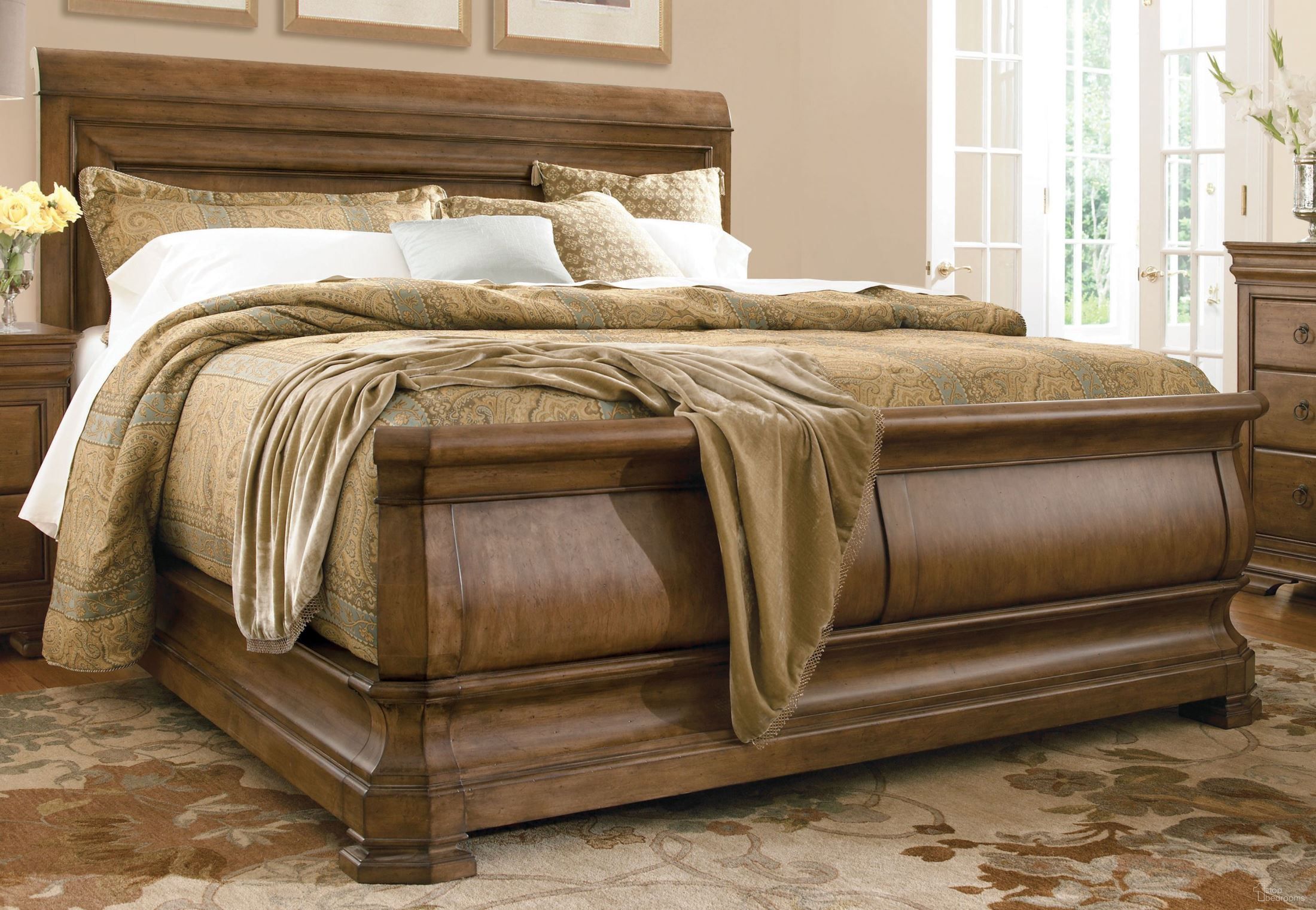 The appearance of New Lou Louie Philips Queen Sleigh Bed designed by Universal in the traditional interior design. This brown piece of furniture was selected by 1StopBedrooms from New Lou Collection to add a touch of cosiness and style into your home. Sku: 07175H;07175F;07175R. Bed Type: Sleigh Bed. Material: Wood. Bed Size: Queen.