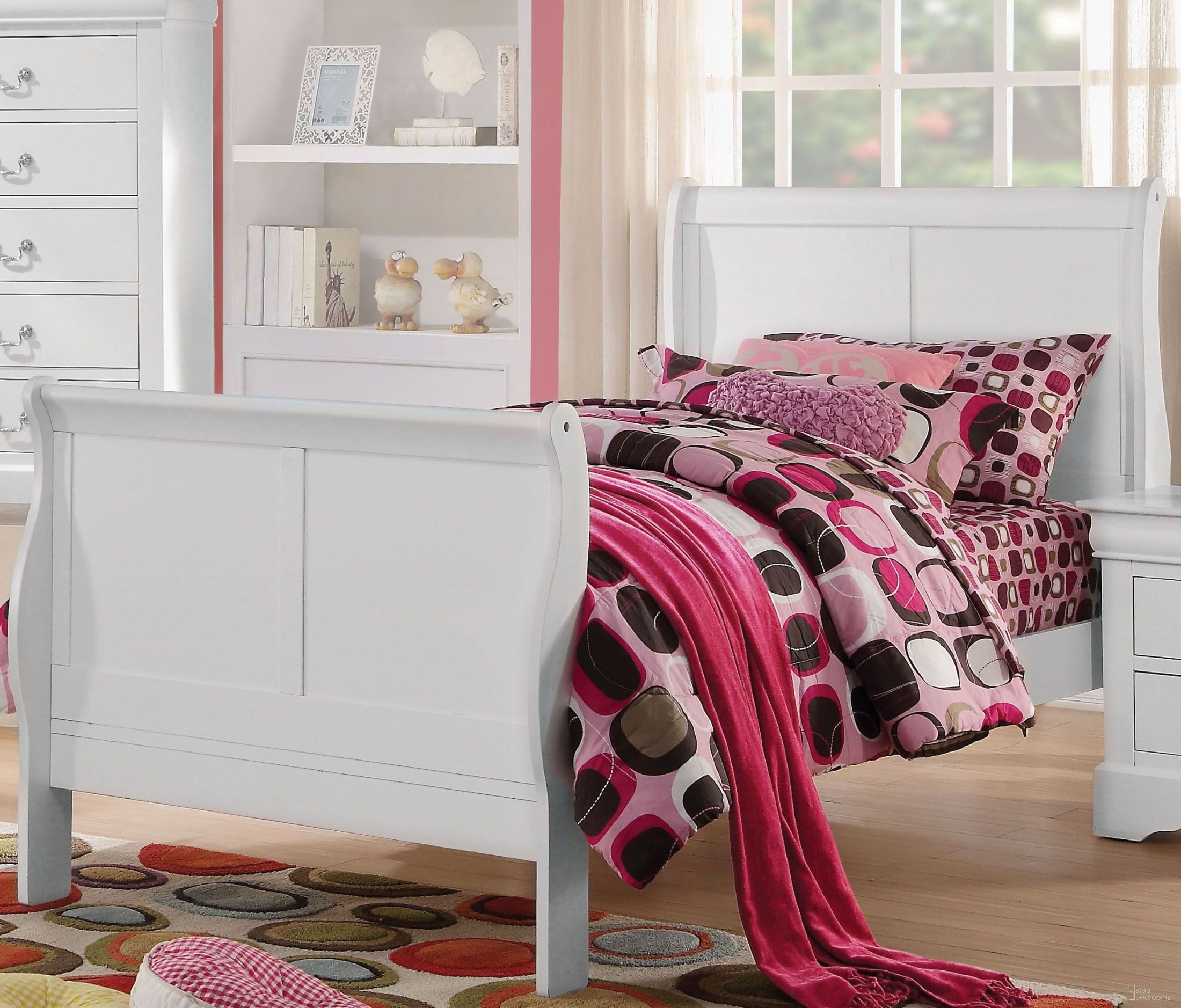 The appearance of Louis Philippe Iii White Twin Sleigh Bed designed by ACME in the transitional interior design. This white piece of furniture was selected by 1StopBedrooms from Louis Philippe Iii Collection to add a touch of cosiness and style into your home. Sku: 24515T-HF;24516T-R. Bed Type: Sleigh Bed. Material: Wood. Bed Size: Twin.