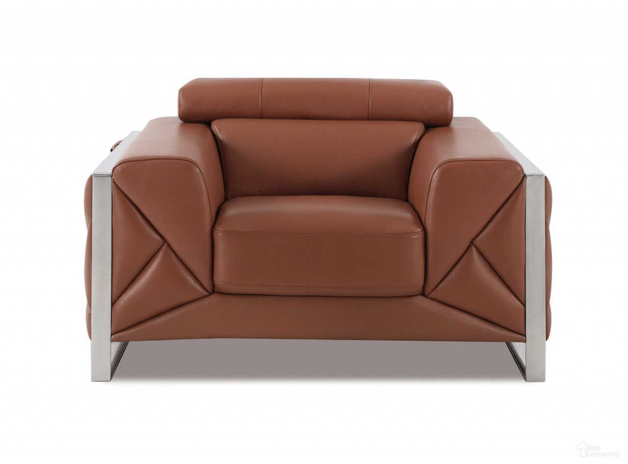 The appearance of 48 Inch Italian Leather Arm Chair In Camel and Silver designed by Homeroots in the modern / contemporary interior design. This camel and silver piece of furniture  was selected by 1StopBedrooms from  to add a touch of cosiness and style into your home. Sku: 476499. Material: Genuine Leather.