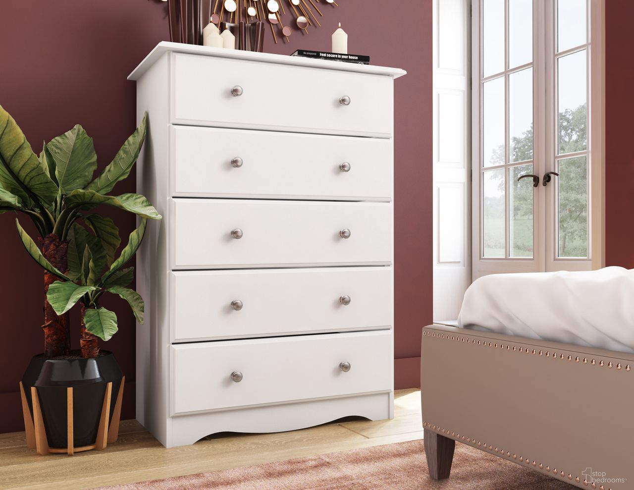 5-Drawer Chest with Metal Knobs In White