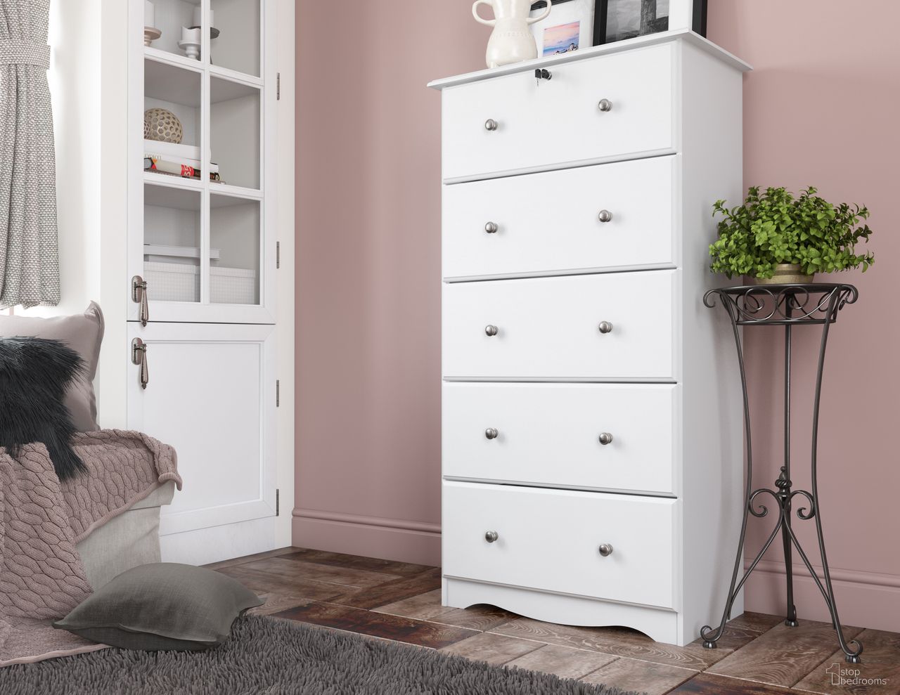 5-Jumbo Drawer Chest with Lock and Metal Knobs In White