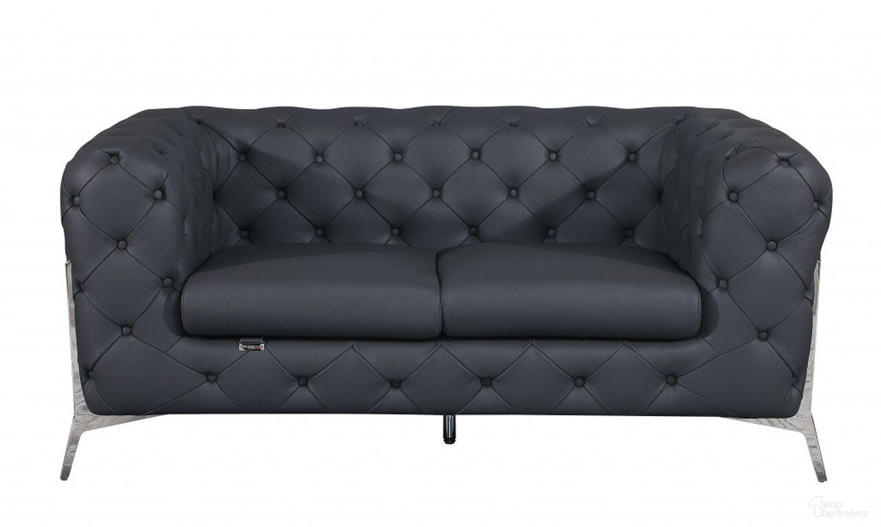 The appearance of 69 Inch Italian Leather Loveseat In Grey and Silver designed by Homeroots in the modern / contemporary interior design. This grey and silver piece of furniture was selected by 1StopBedrooms from to add a touch of cosiness and style into your home. Sku: 477574. Material: Genuine Leather.