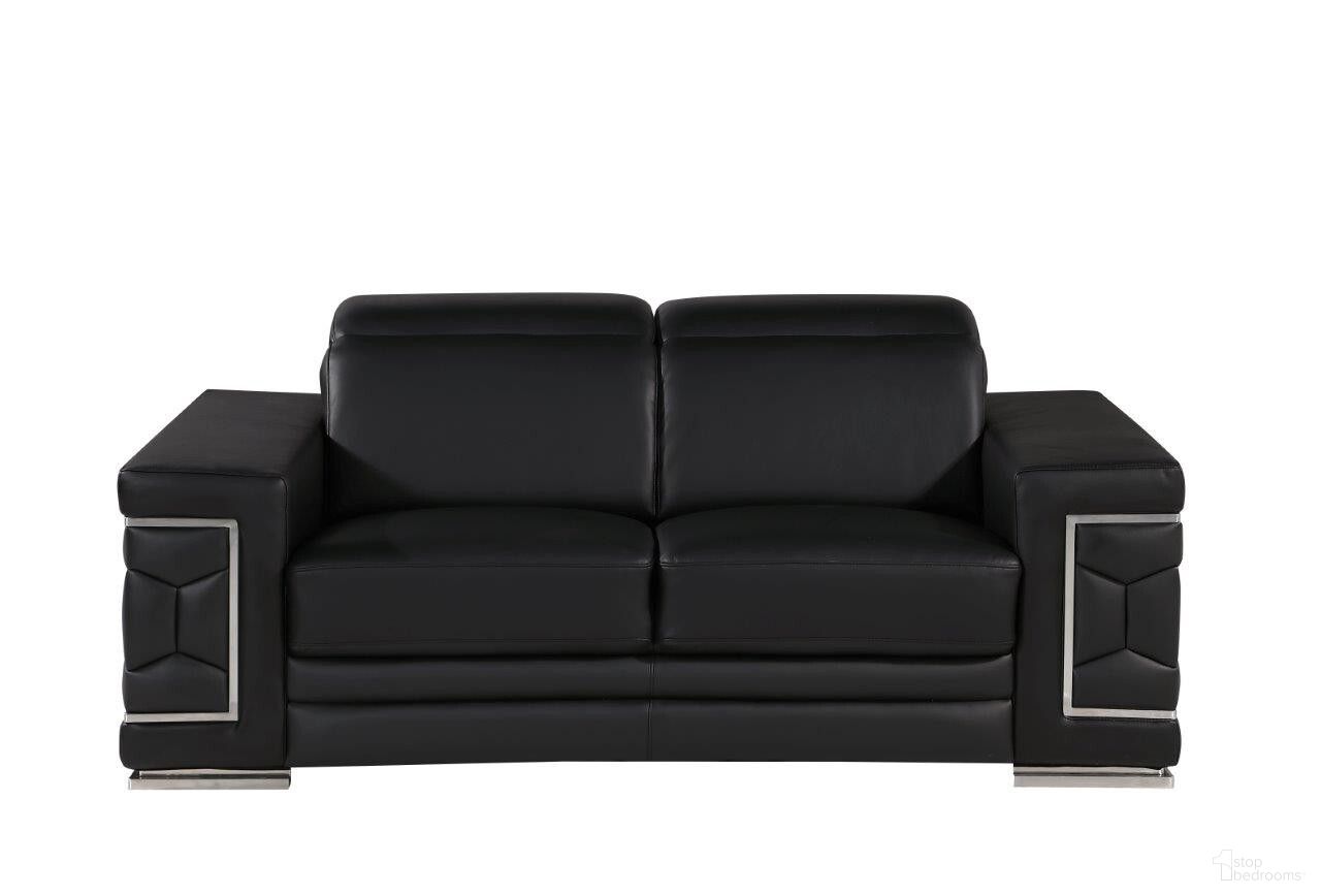The appearance of 71 Inch Genuine Leather Loveseat In Silver and Black designed by Homeroots in the modern / contemporary interior design. This silver and black piece of furniture was selected by 1StopBedrooms from to add a touch of cosiness and style into your home. Sku: 546440. Material: Genuine Leather.