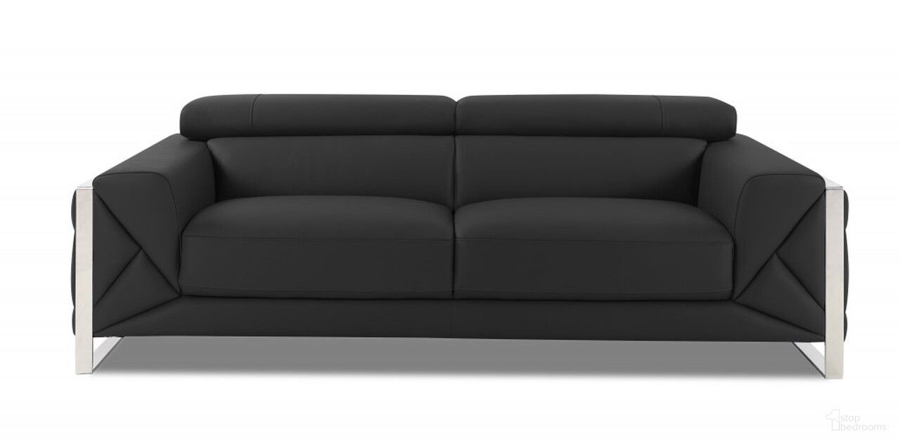 The appearance of 89 Inch Italian Leather Sofa with Silver Legs In Dark Gray designed by Homeroots in the modern / contemporary interior design. This dark gray piece of furniture was selected by 1StopBedrooms from to add a touch of cosiness and style into your home. Sku: 476517. Material: Genuine Leather.
