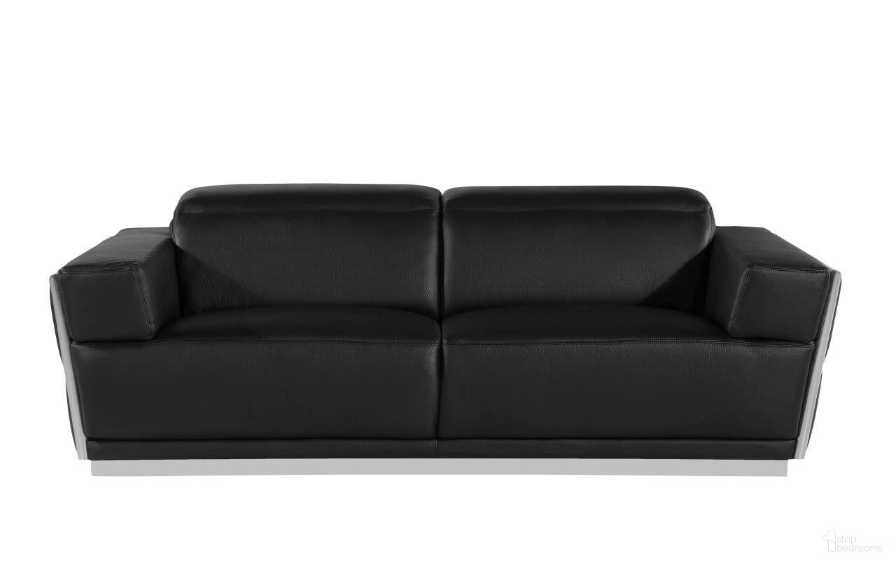 The appearance of 89 Inch Leather Sofa In Silver and Black designed by Homeroots in the modern / contemporary interior design. This silver and black piece of furniture was selected by 1StopBedrooms from to add a touch of cosiness and style into your home. Sku: 551593. Material: Genuine Leather.