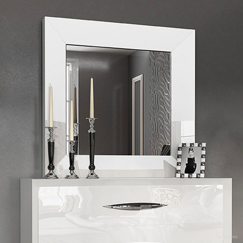 The appearance of Carmen Mirror for Single Dresser (White) designed by ESF in the modern / contemporary interior design. This white high gloss piece of furniture was selected by 1StopBedrooms from Carmen Collection to add a touch of cosiness and style into your home. Sku: CARMENSMIRRORWHITE. Material: MDF.