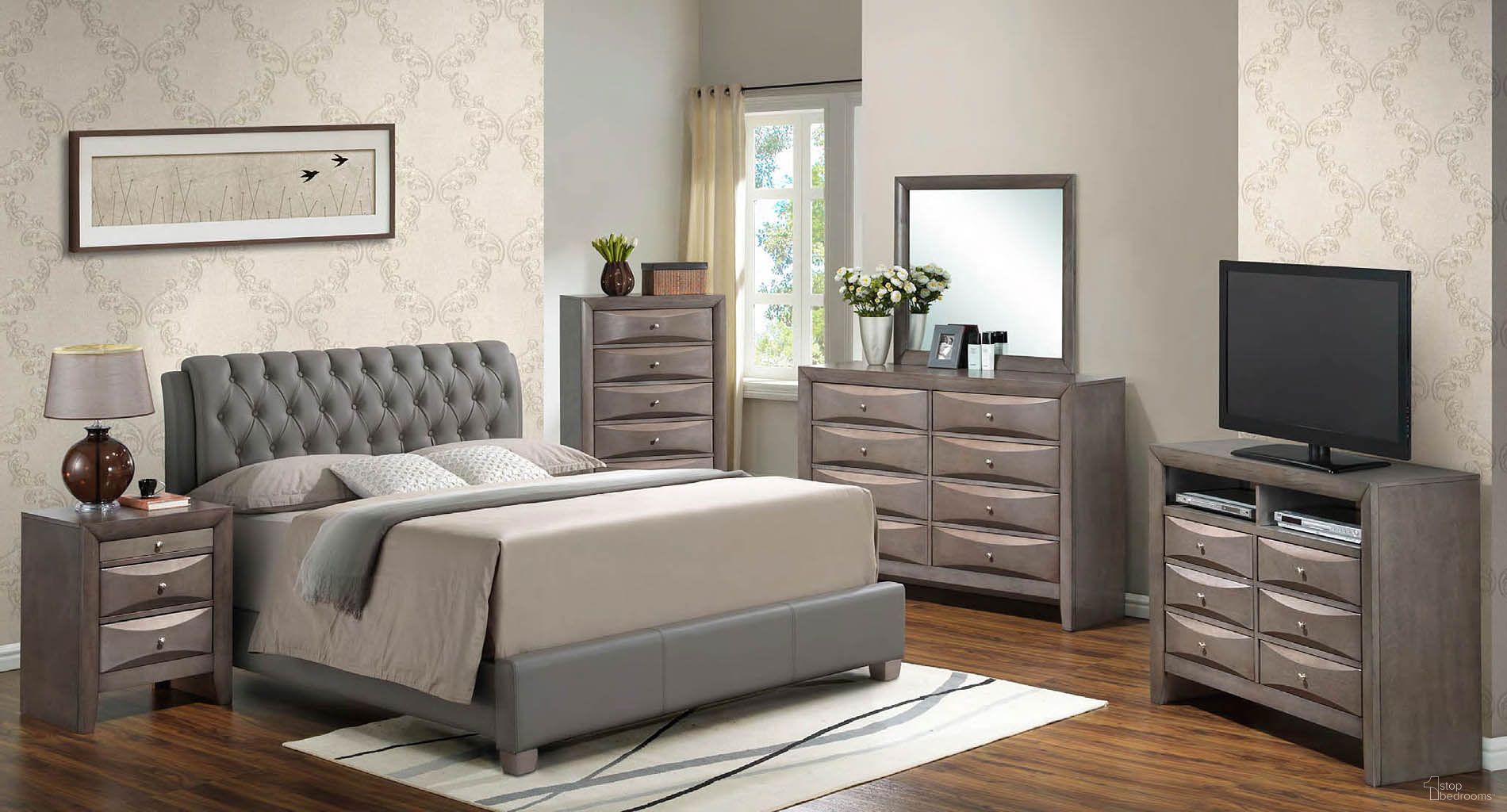 The appearance of G1505 Upholstered Bedroom Set designed by Glory in the transitional interior design. This gray piece of furniture  was selected by 1StopBedrooms from G1505 Collection to add a touch of cosiness and style into your home. Sku: G1505C-QB-UP-Queen Bed  Headboard & Footboard & Rails;G1505-N-Nightstand. Bed Type: Panel Bed. Material: Wood. Bed Size: Queen.