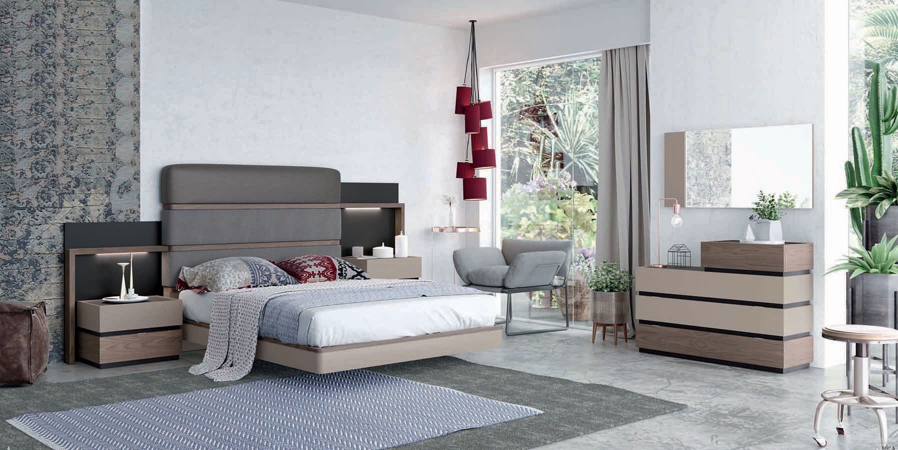The appearance of Leo Platform Bedroom Set designed by ESF in the modern / contemporary interior design. This brown piece of furniture was selected by 1StopBedrooms from Leo Collection to add a touch of cosiness and style into your home. Sku: LEOBEDQS;LEONS2DR. Bed Type: Platform Bed. Bed Size: Queen. Material: MDF.