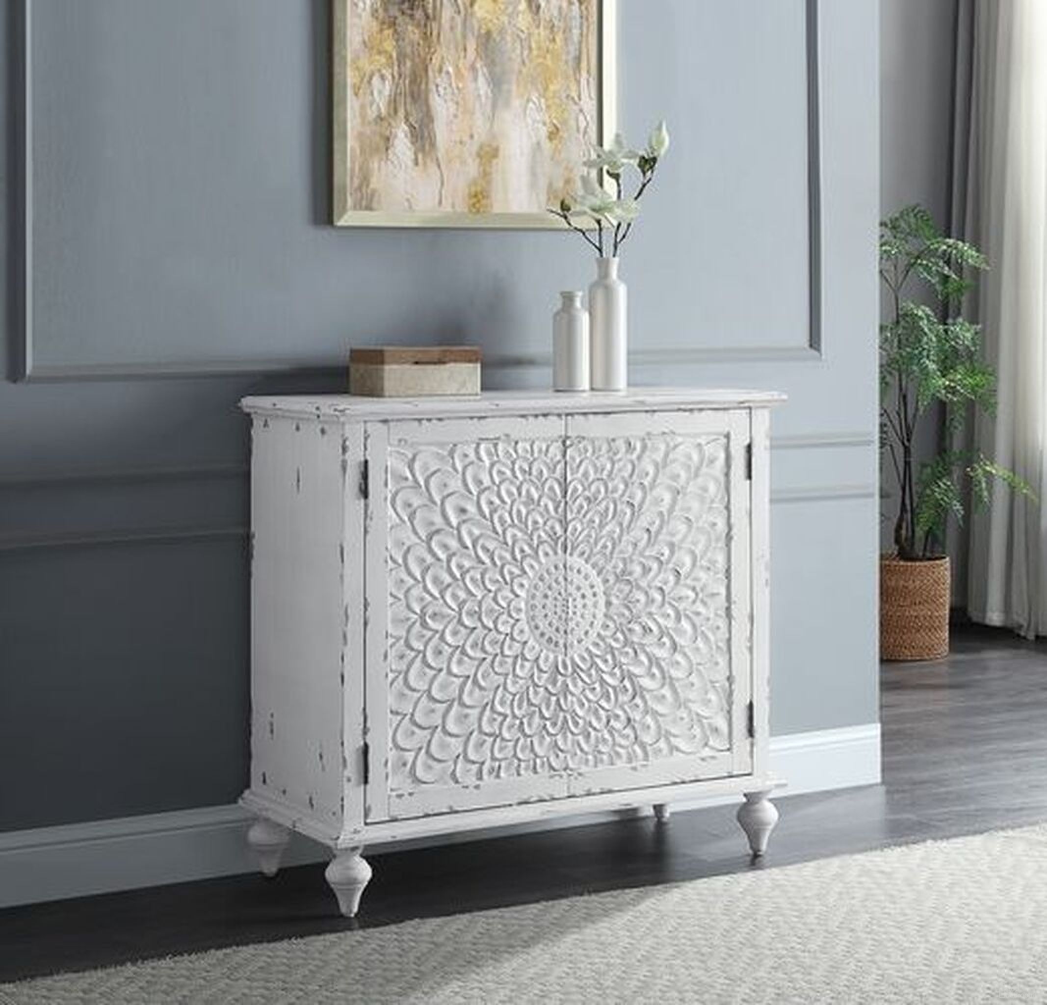 The appearance of Acme Daray Console Table In Antique White Finish designed by ACME in the transitional interior design. This antique white piece of furniture was selected by 1StopBedrooms from Daray Collection to add a touch of cosiness and style into your home. Sku: AC00286. Material: Wood.
