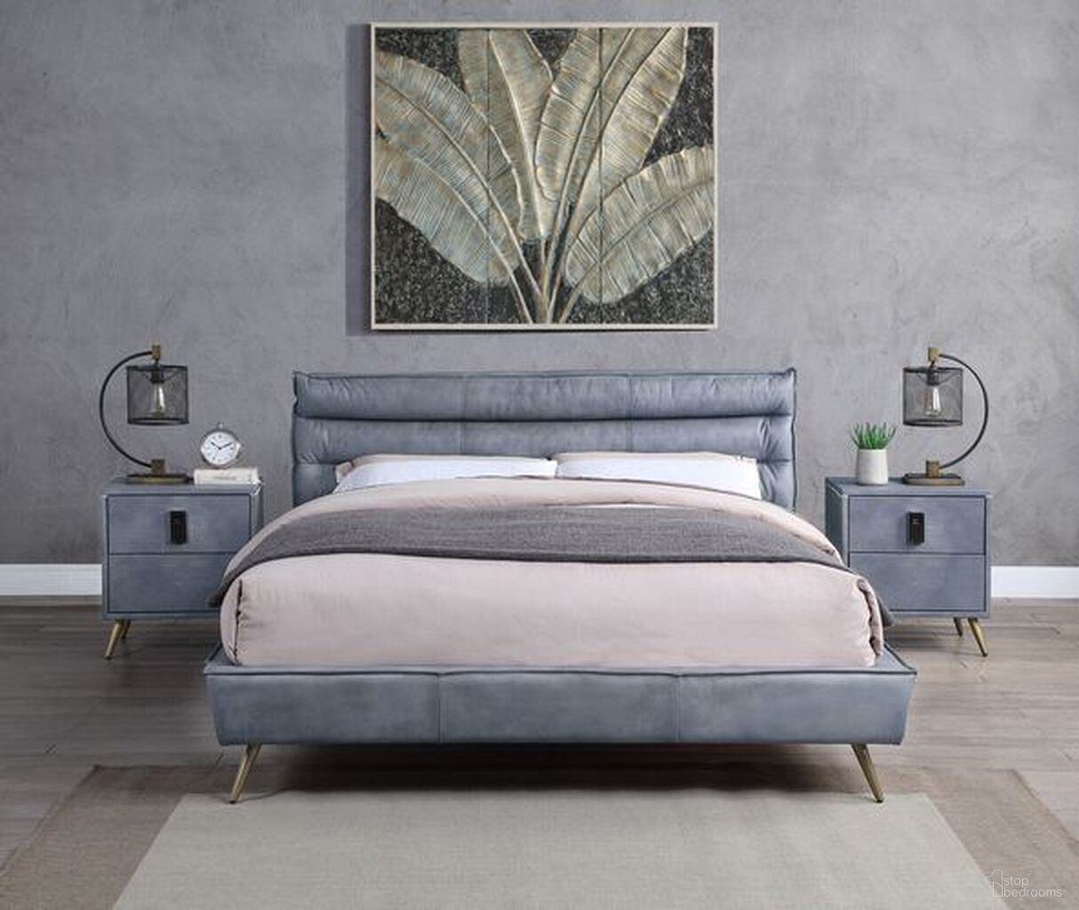 The appearance of Acme Doris Eastern King Bed In Gray Top Grain Leather designed by ACME in the industrial interior design. This gray piece of furniture  was selected by 1StopBedrooms from Doris Collection to add a touch of cosiness and style into your home. Sku: BD00562EK1;BD00562EK2;BD00562EK3. Bed Type: Panel Bed. Material: Metal. Bed Size: Eastern King.