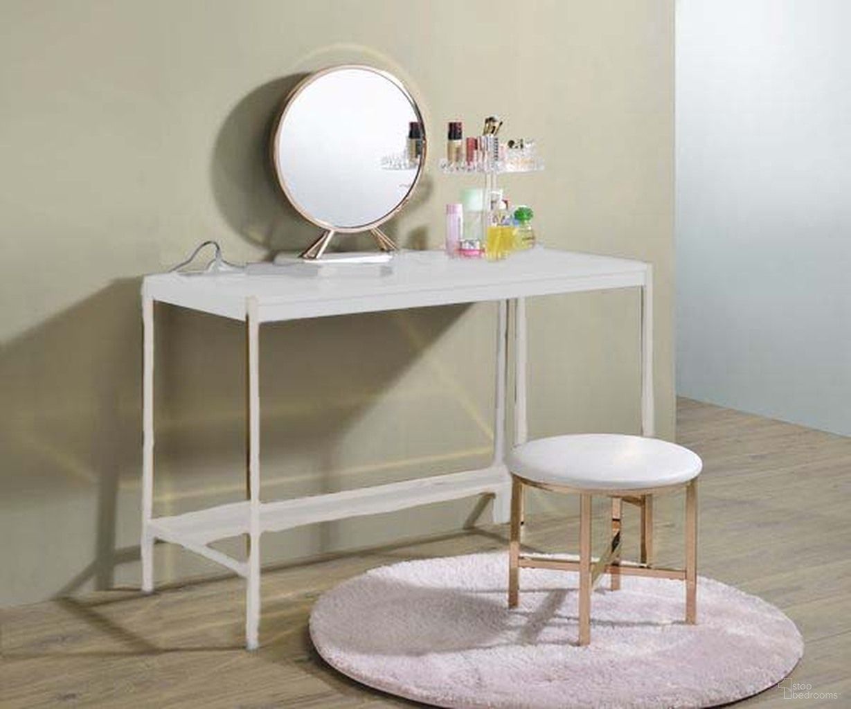 The appearance of Acme Midriaks Mirror And Stool In White And Gold Finish designed by ACME in the modern / contemporary interior design. This white and gold piece of furniture was selected by 1StopBedrooms from Midriaks Collection to add a touch of cosiness and style into your home. Sku: AC00723. Material: Metal.