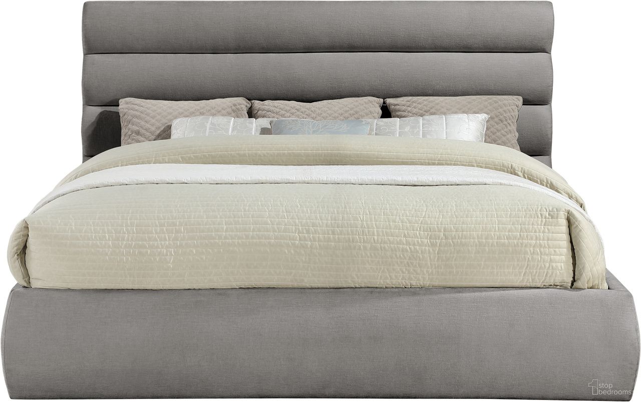 Adam Chenille Fabric King Bed In Grey Chenille