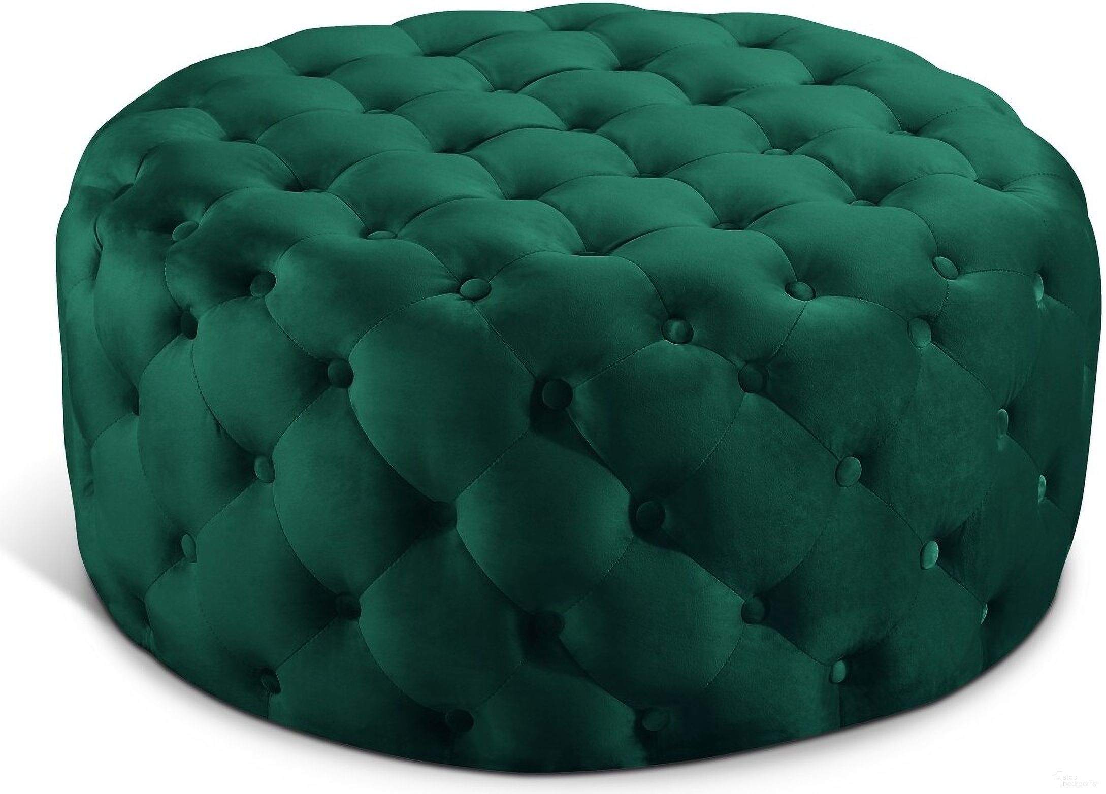 The appearance of Addison Velvet Ottoman/Bench In Green designed by Meridian in the modern / contemporary interior design. This green piece of furniture  was selected by 1StopBedrooms from Addison Collection to add a touch of cosiness and style into your home. Sku: 122Green. Material: Velvet.