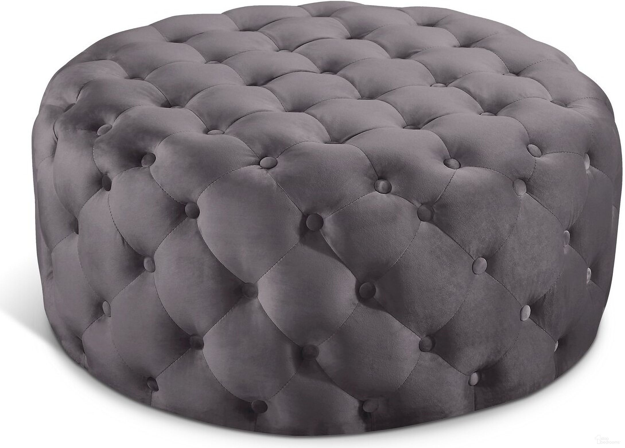 The appearance of Addison Velvet Ottoman/Bench In Grey designed by Meridian in the modern / contemporary interior design. This grey piece of furniture was selected by 1StopBedrooms from Addison Collection to add a touch of cosiness and style into your home. Sku: 122Grey. Material: Velvet.