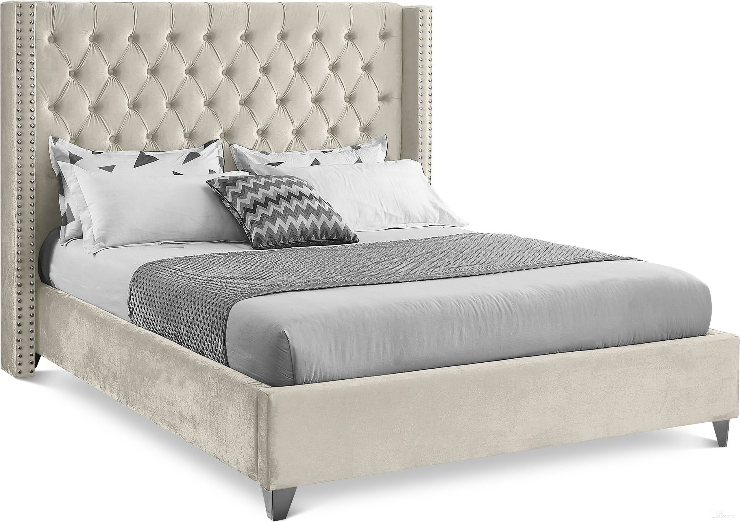 Aiden Velvet Full Bed In Cream