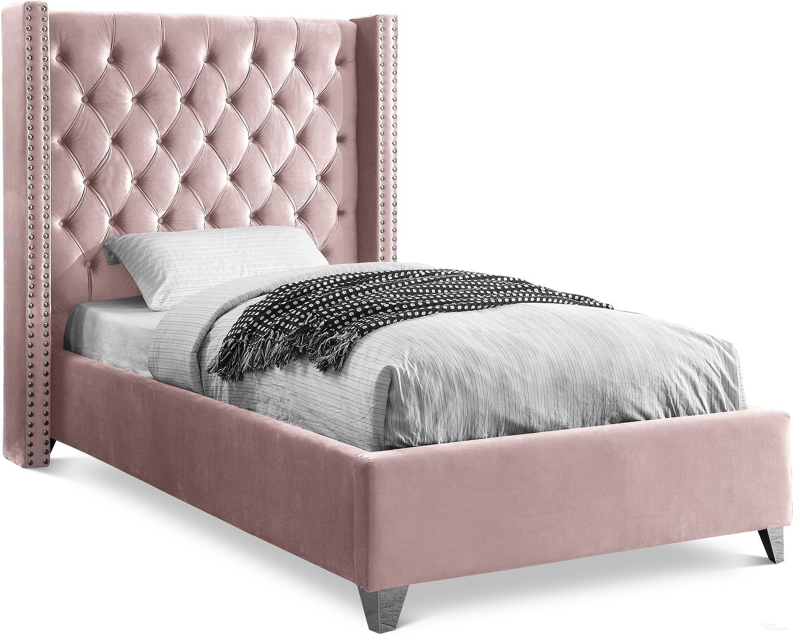 The appearance of Aiden Velvet Twin Bed In Pink designed by Meridian in the modern / contemporary interior design. This pink piece of furniture was selected by 1StopBedrooms from Aiden Collection to add a touch of cosiness and style into your home. Sku: AidenPink-T Box 1/2 (HB/Slats);AidenPink-T Box 2/2 (FB/Rails/Legs/CrossBars/Wings). Bed Size: Twin. Material: Velvet. Bed Type: Upholstered Bed.