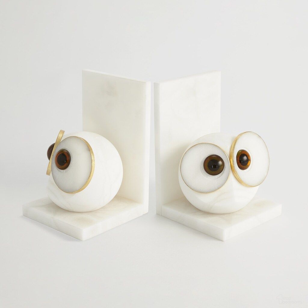 The appearance of Alabaster Large Big Eyed Owl Bookends Pair In White designed by Global Views in the modern / contemporary interior design. This white piece of furniture  was selected by 1StopBedrooms from Alabaster Collection to add a touch of cosiness and style into your home. Sku: 331657. Material: Wood.